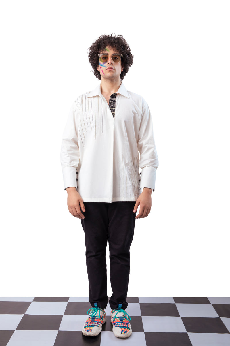 White 'O' black shirt