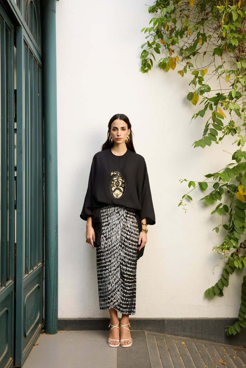 Black Embroidered crepe kaftan top
