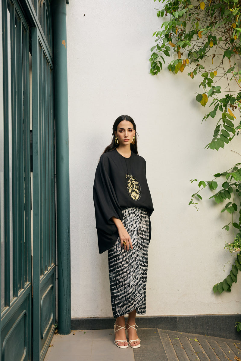 Black Embroidered crepe kaftan top