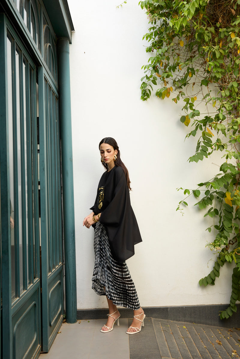 Black Embroidered crepe kaftan top