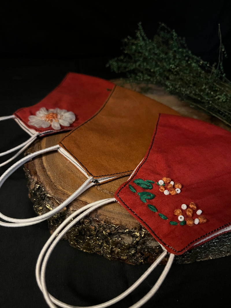 Naturally dyed masks