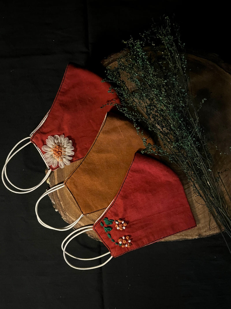 Naturally dyed masks