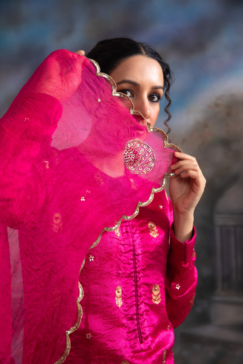 GULABO KURTA SET