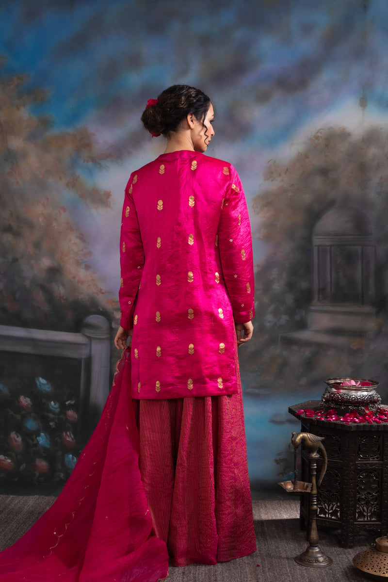 GULABO KURTA SET