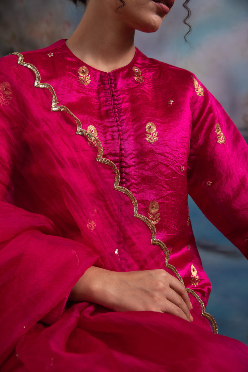 GULABO KURTA SET