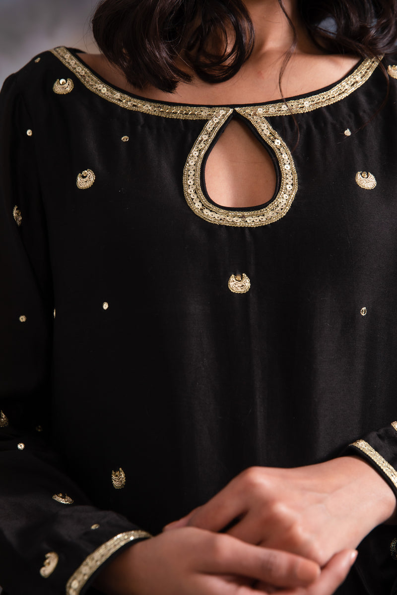 SIAH KURTA SET